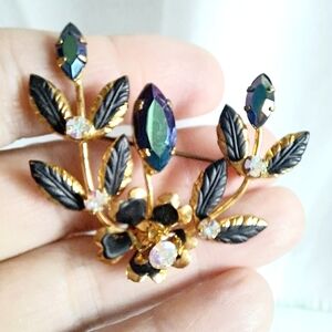 Vintage Austrian Crystal Brooch